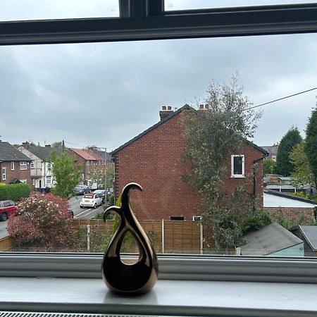 Quiet Double Bedroom With Garden View, Breakfast Hazel Grove ภายนอก รูปภาพ