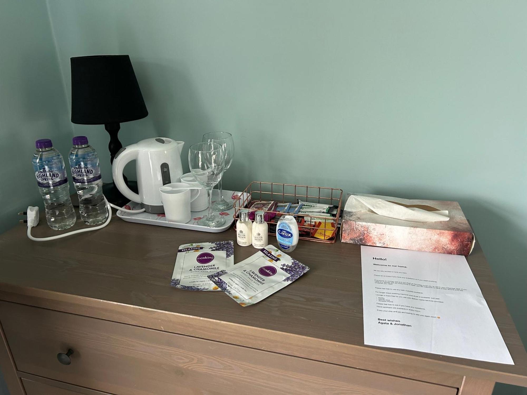 Quiet Double Bedroom With Garden View, Breakfast Hazel Grove ภายนอก รูปภาพ